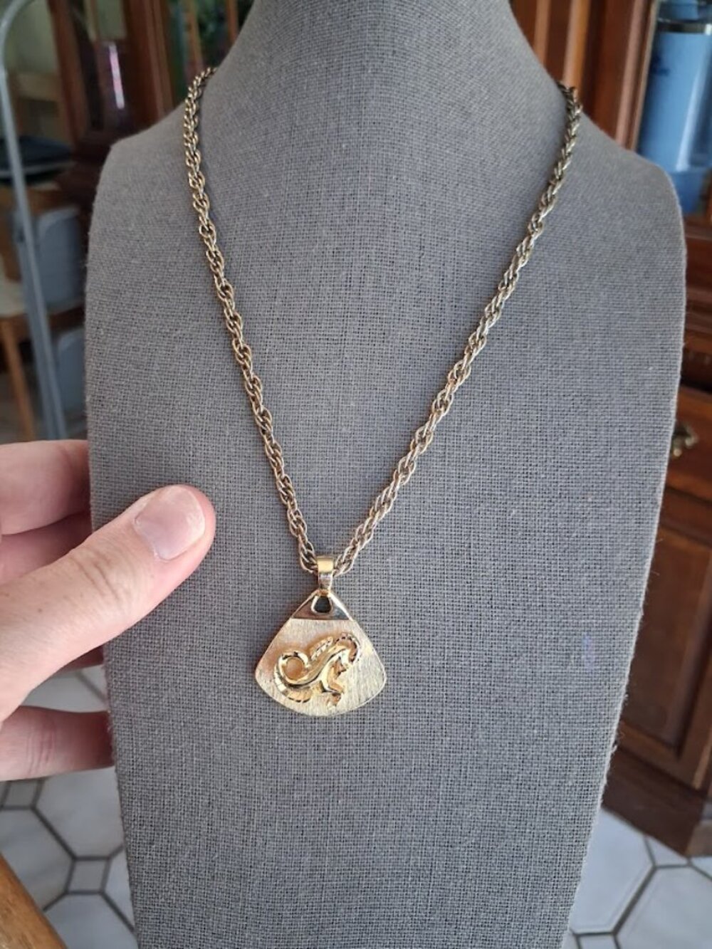 Unusual 18 inch necklace